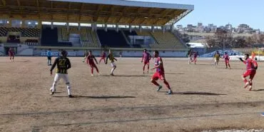 Bayburt Özel İdarespor, Karabük İdmanyurduspor'u Tek Golle Geçti Haberi
