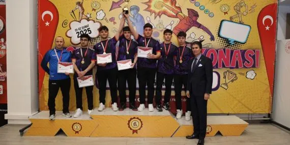 Bayburt Üniversitesi’nin Yıldızları Bowlingde Türkiye Şampiyonu Oldu! Haberi