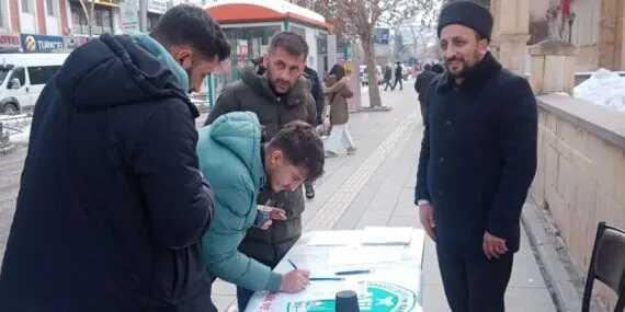 Türkiye’de LGBT Derneklerinin Kapatılması İçin Bayburt’ta İmza Kampanyası Başlatıldı Haberi