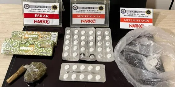 Bayburt’ta Narkotik Operasyonu: İki Şüpheliye Adli İşlem Yapıldı Haberi