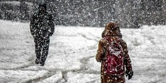 Bayburt’ta Yoğun Kar Yağışı Nedeniyle Cuma Günü Okullar Tatil Edildi! Haberi