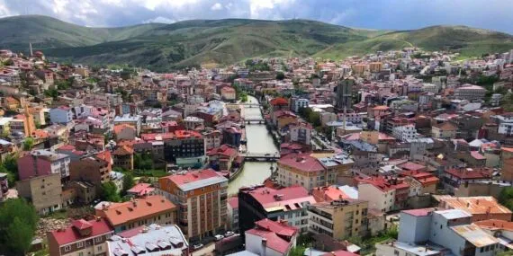 Bayburt’un 2024 Nüfusu 83 Bin 676 Olarak Açıklandı, Türkiye Nüfusu 85 Milyonu Aştı! Haberi