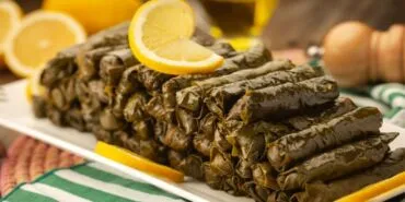 Ünlü Şeflerden Yaprak Sarma Sırrı: Lezzetini İkiye Katlayan Sos! Haberi