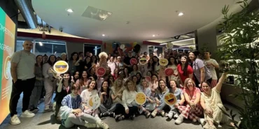 3 bin fazla kişi işe pijamayla gitti haberi