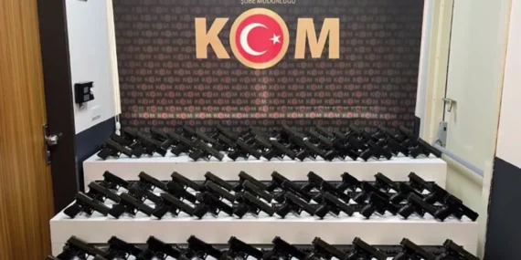 Afyonkarahisar'da binlerce silah ele geçirildi haberi