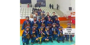 Aliağa'nın Genç Oyunları Ekibi İzmir ilk Oldu haberi