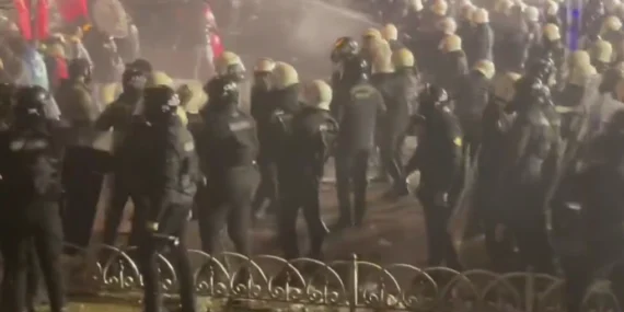 Anayasal hakkı istismara 1.133 gözaltı! haberi