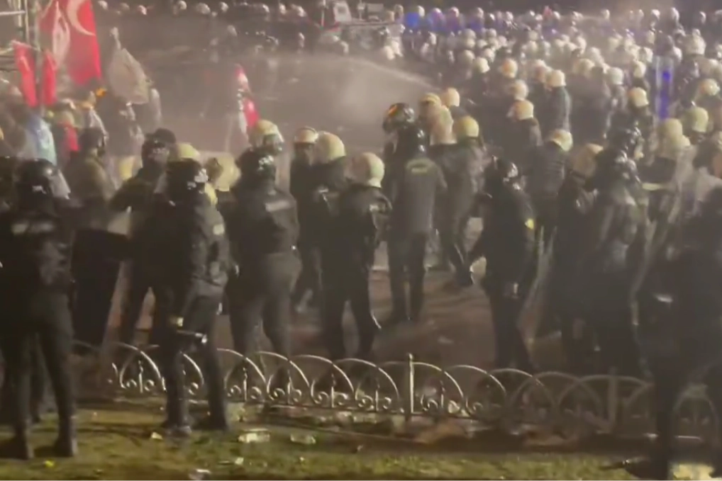 Anayasal hakkı istismara 1.133 gözaltı! haberi