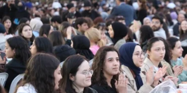 Ankara Üniversitesinde 8 bin öğrenci iftar sofrasında buluştu haberi