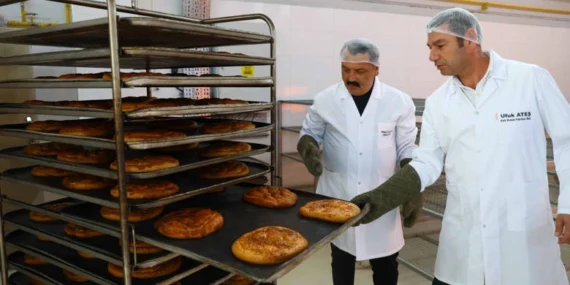 Antalya Halk Ekmek Büfeleri’nde ramazan pidesi 15 TL haberi
