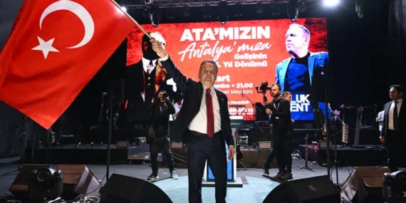 Atatürk’ün Antalya ziyaretinin yıldönümünde Haluk Levent coşkusu haberi