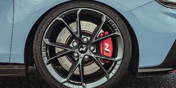 Avrupa Otomobil Kulüplerinin Yaz Lastiği Testlerinde Continental Zirvede! haberi