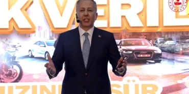 Bakan Yerlikaya 9 günlük tatilin 14 günlük trafik tedbirlerini açıkladı... Yolun sonu bayram olsun haberi