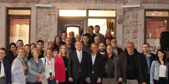 Balıkesir Ayvalık'ta CHP örgütü bayramlaştı haberi