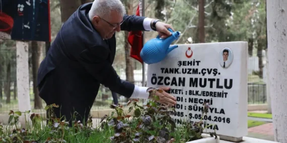 Balıkesir Edremit Şehitliği'ne anlamlı ziyaret haberi