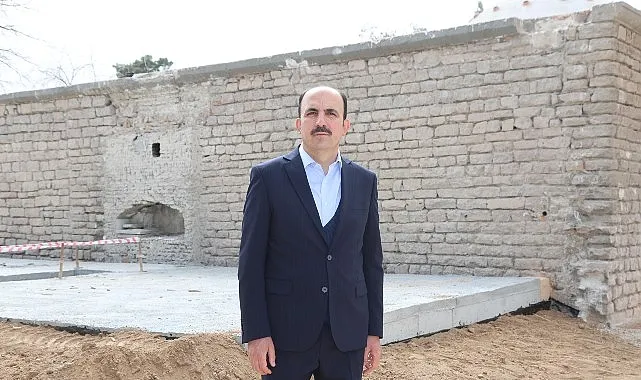 Başkan Altay 600 Yıllık Tarihi Hamamın Su Müzesi Olacağını Açıkladı haberi