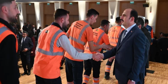 Başkan Altay Konya Büyükşehir Belediyesi çalışanlarıyla bayramlaştı haberi