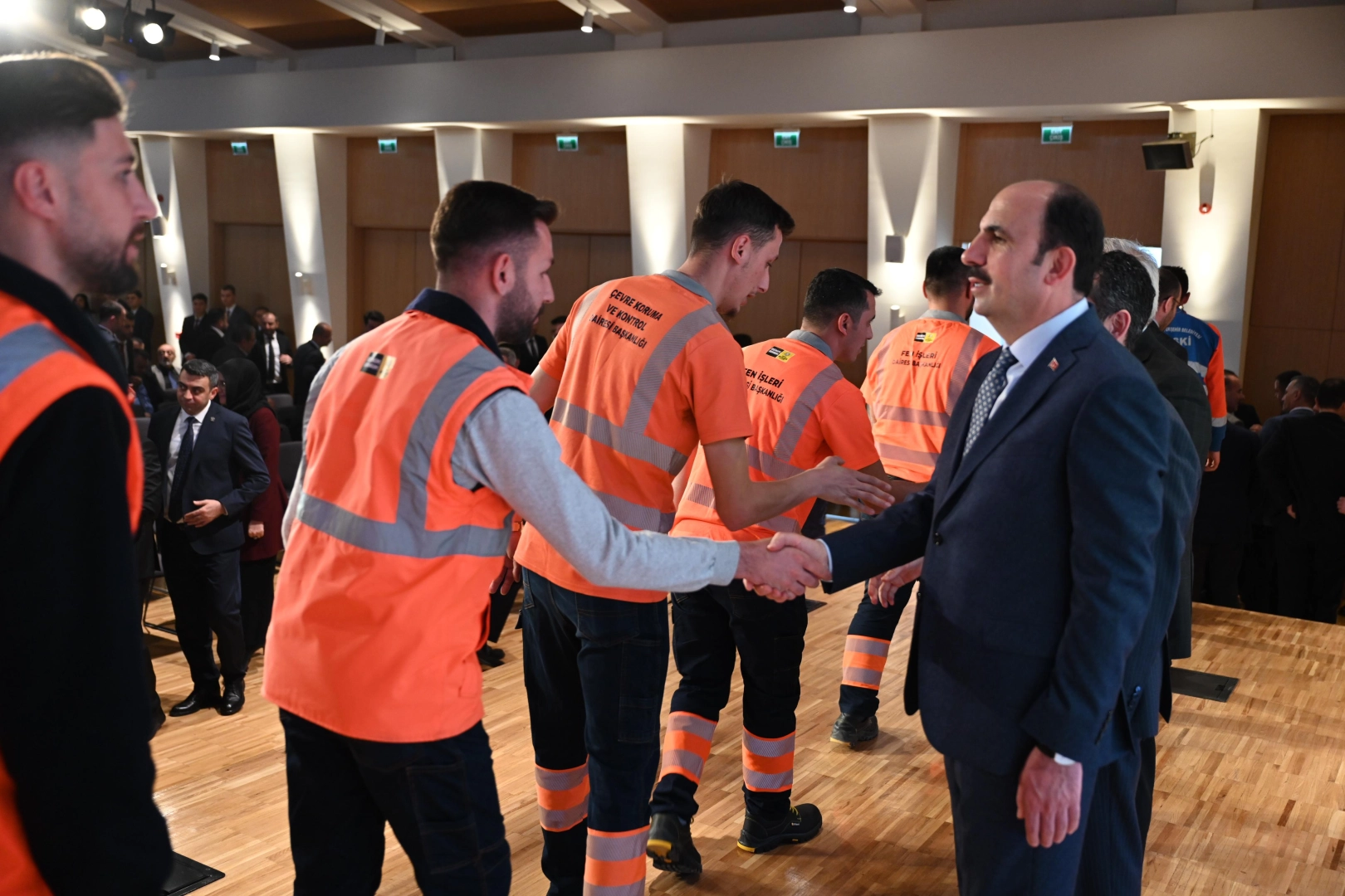 Başkan Altay Konya Büyükşehir Belediyesi çalışanlarıyla bayramlaştı haberi