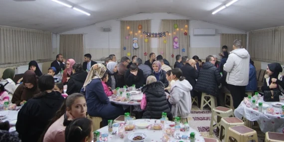 Başkan Altay Ve Başkan Kılca teravih namazında vatandaşlarla buluştu haberi