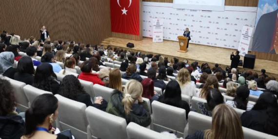 Başkan Ovalıoğlu, kadın çalışanlarla buluştu haberi