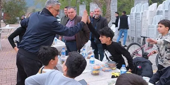 Başkan Topaloğlu'ndan Beldibi'nde iftar haberi