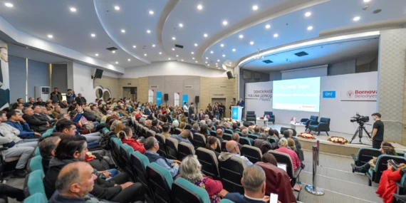 Başkan Tugay: “Türkiye’de demokrasi bunalımı yaşanıyor” haberi