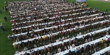 Bayındır Belediyesi Kadir Gecesi’nde İftar Yemeği Düzenledi haberi