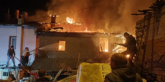 Bilecik Pazaryeri Karaköy'deki yangına 14 dakikada müdahale! haberi