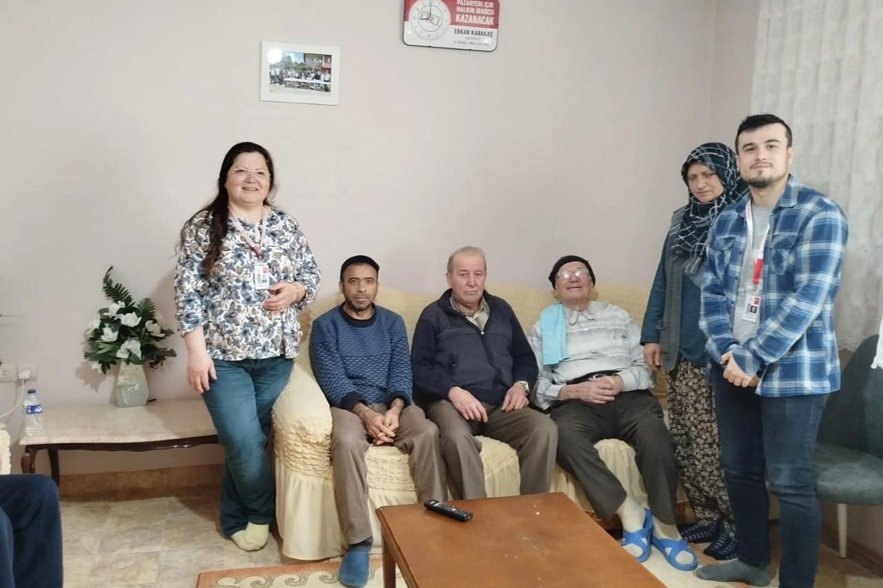 Bilecik Pazaryeri’nde Yaşlılara Moral Ziyareti haberi