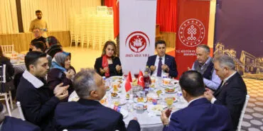 Bilecik Valisi Aygöl, şehit aileleri ve gazilerle iftar programında buluştu haberi
