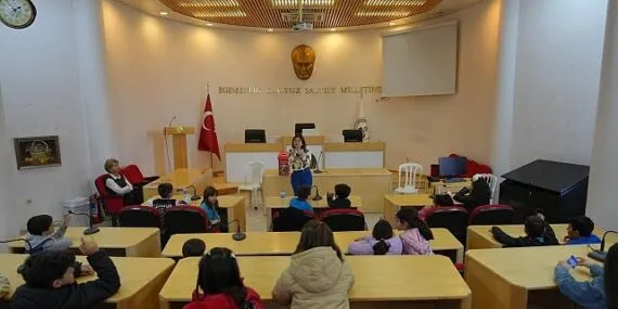 Burhaniyeli miniklerden örnek çevre duyarlılığı haberi