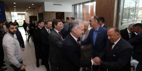 Bursa İnegöl protokolü bayramlaştı haberi