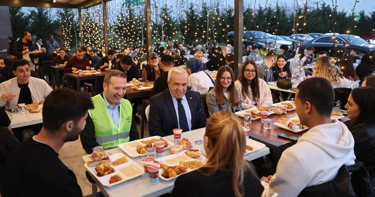 Bursa Nilüfer'de Başkan Özdemir gençlerle buluştu haberi