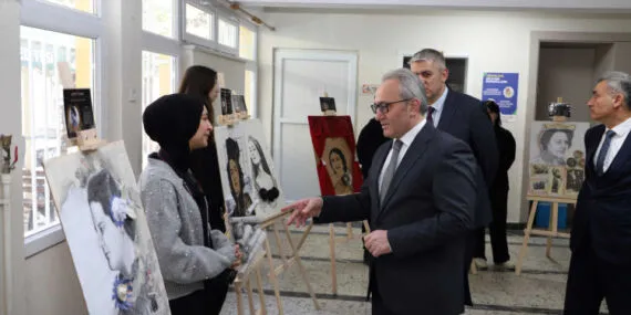 Bursa'da liseli öğrencilerden 8 Mart programı haberi