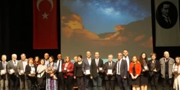 Bursa'da meslekte 60, 50, 40 ve 30’uncu yıllara plaket! haberi