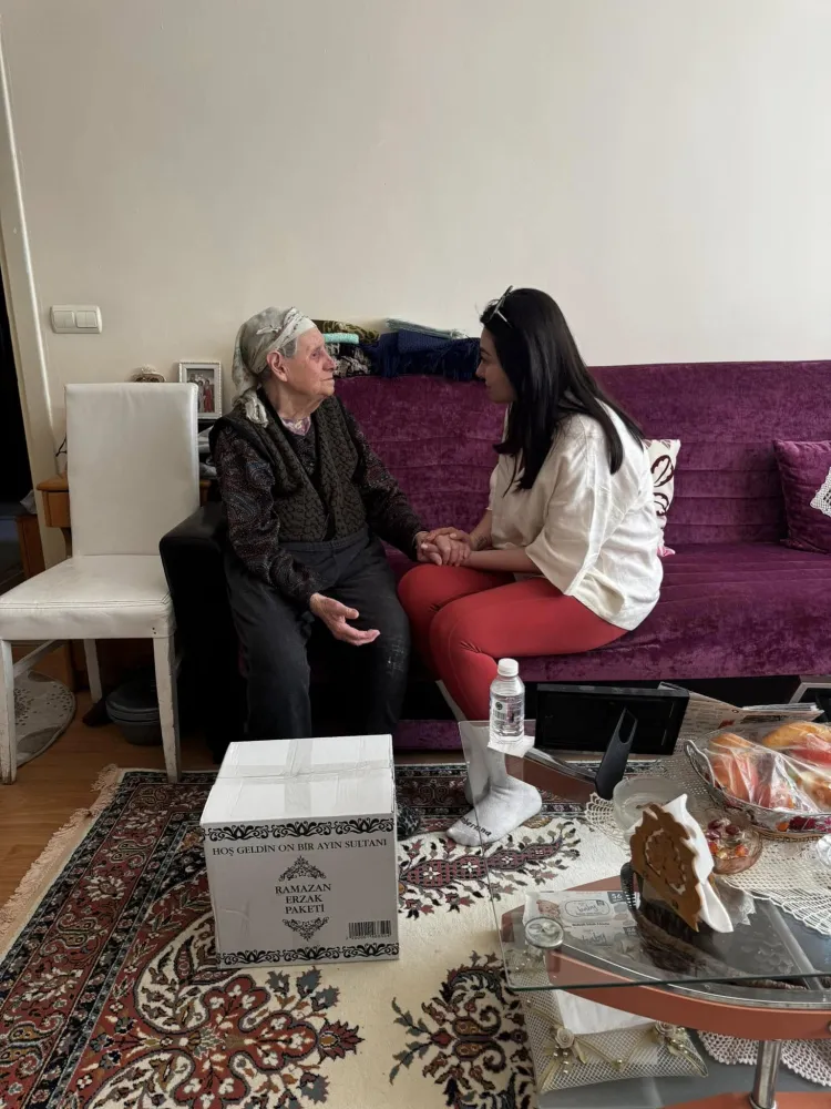 Büyüklerimize vefa: İKAGED, mahalle mahalle yaşlıları ziyaret etti haberi
