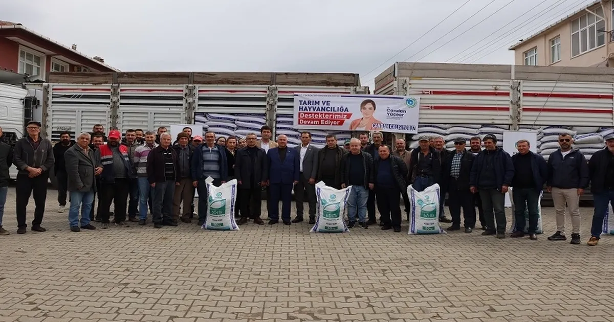Büyükşehirden, üreticilere kuzu-oğlak yemi desteği haberi