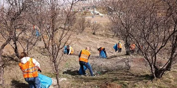 Çankaya'da Üniversiteliler Çevre İçin Bir Araya Geldi haberi