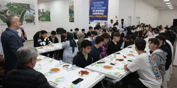 Çayırova'da Başkan gençlerle çay sohbetinde haberi