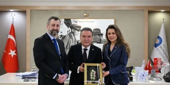 Çek Büyükelçi Stepanek Başkan Muhittin Böcek’i ziyaret etti haberi