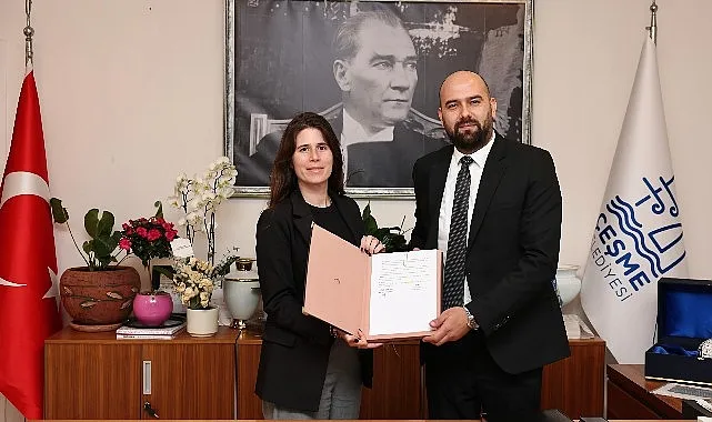 Çeşme Belediyesi ile Türkiye Satranç Federasyonu arasında iş birliği protokolü imzalandı haberi