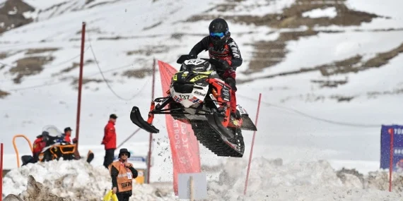 Dünya Snowcross Şampiyonası Erciyes'te start aldı haberi