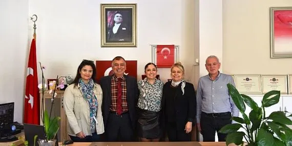 EÜ İletişim Fakültesinde iki bölüme 5 yıllık tam akreditasyon haberi