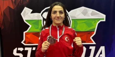 Ece Asude Bulgaristan’dan madalyayla döndü haberi