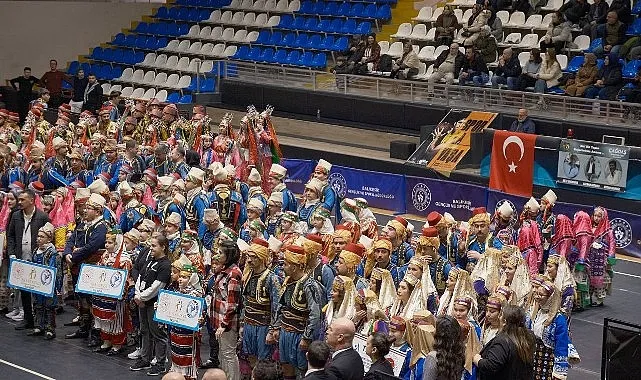 Edremit Belediyesi Halk Oyunları Ekibi İl Birincisi Oldu haberi