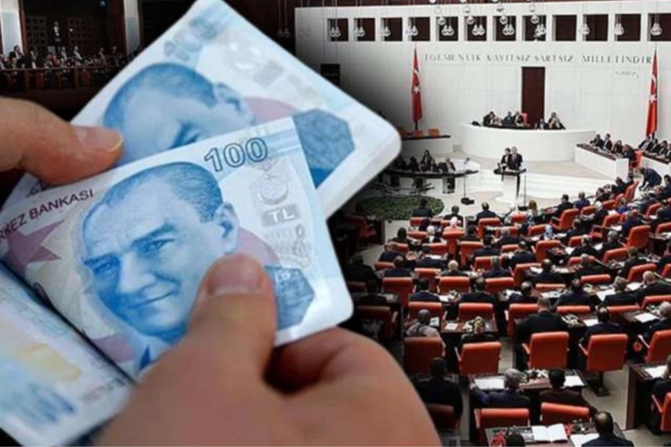 Emeklinin gözü TBMM'de... Beklenen kanunun ilk 4 maddesi geçti haberi