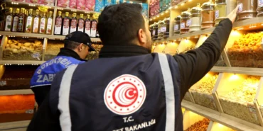 Gaziantep zabıtası denetimlerile güvenli alışverişi sağlıyor haberi