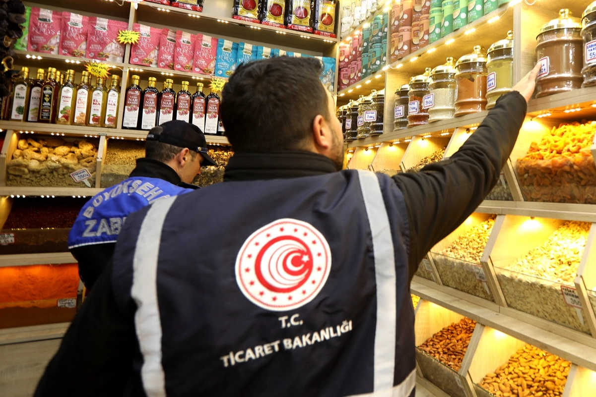 Gaziantep zabıtası denetimlerile güvenli alışverişi sağlıyor haberi