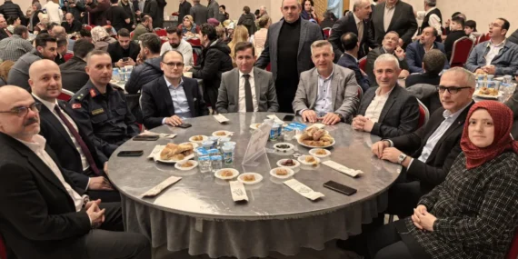 Gebze Trabzonlular Derneği geleneksel iftar yemeğinde bir araya geldi haberi