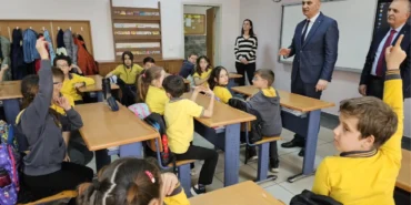 Gölcük'te Başkan Sezer'den 'Hayat Bilgisi' dersi haberi